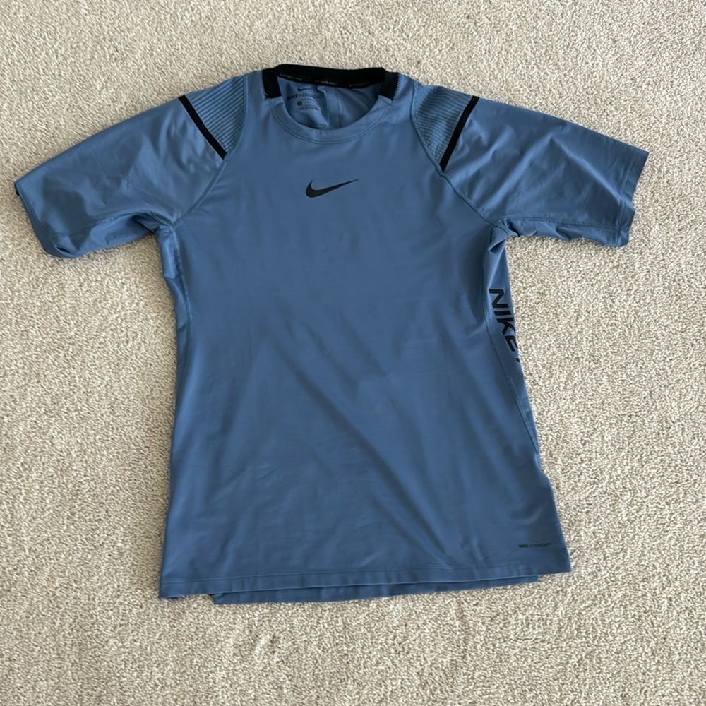 Men’s Nike Pro training shirts (set of 2)